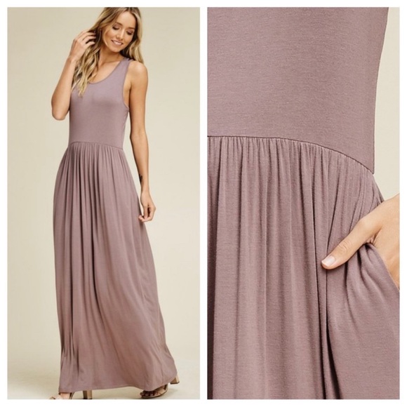 Elegant Mauve Maxi Dress - Picture 3 of 4